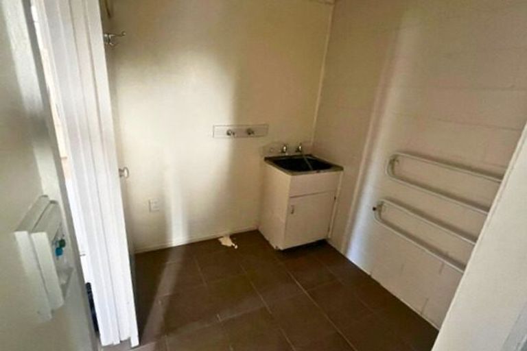 Photo of property in 20 Nutsey Avenue, Northcote, Auckland, 0627