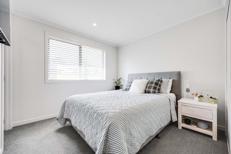 Photo of property in 2 Awatiro Drive, Kaukapakapa, 0871