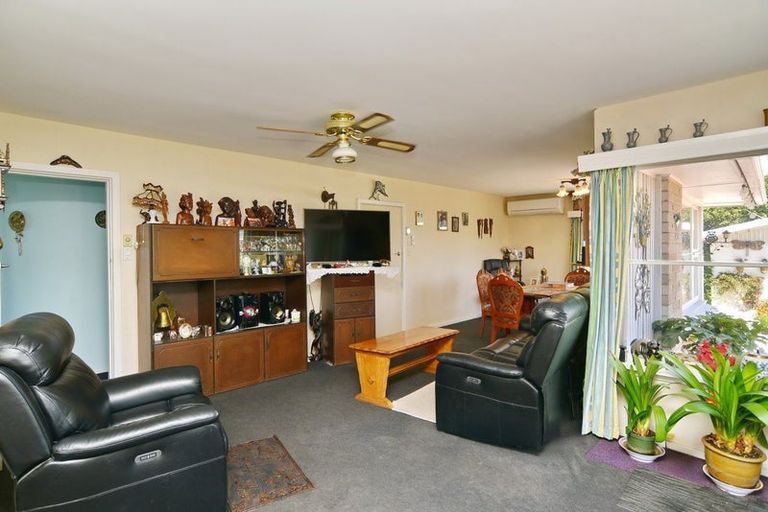 Photo of property in 71 Vancouver Crescent, Wainoni, Christchurch, 8061