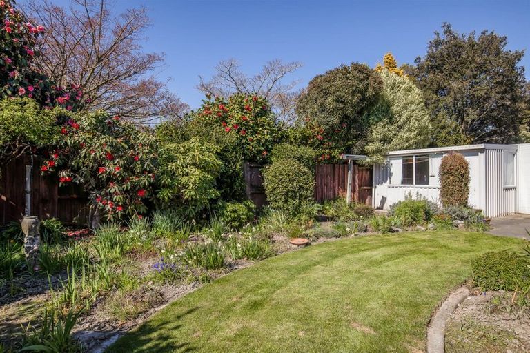 Photo of property in 2/208 Waimairi Road, Ilam, Christchurch, 8041