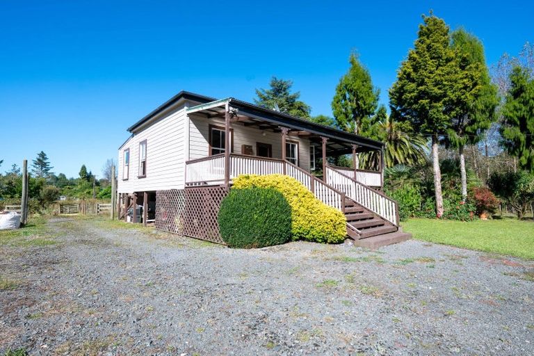 Photo of property in 27 Tongaporutu Road, Ohura, 3926