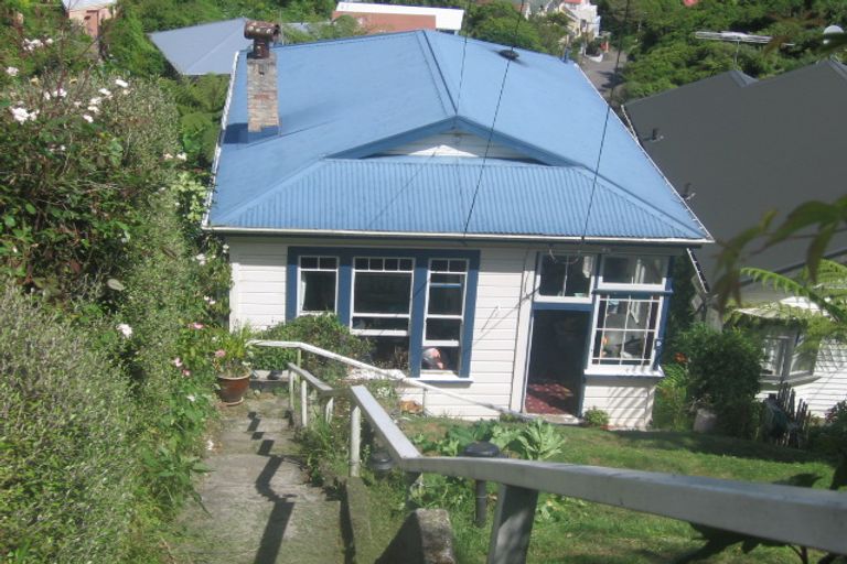 Photo of property in 9 Plunket Street, Kelburn, Wellington, 6012