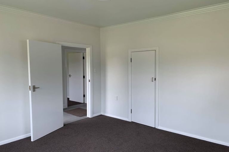 Photo of property in 4 Kapiti Crescent, Titahi Bay, Porirua, 5022
