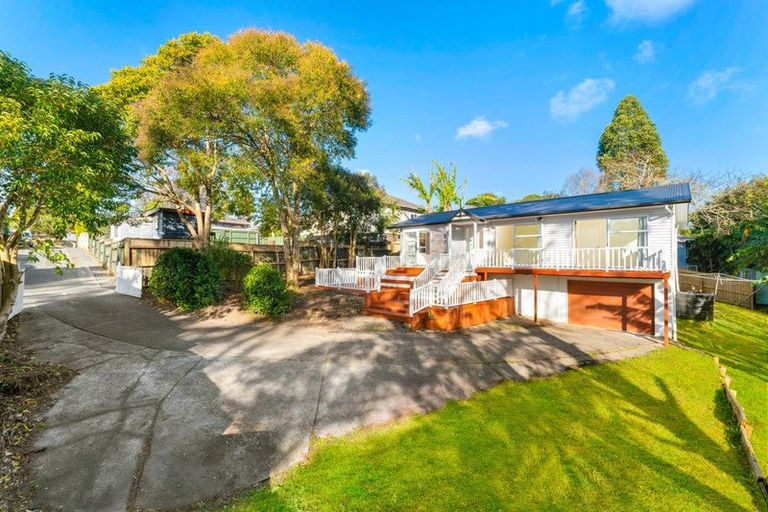Photo of property in 34 Kingdale Road, Henderson, Auckland, 0610