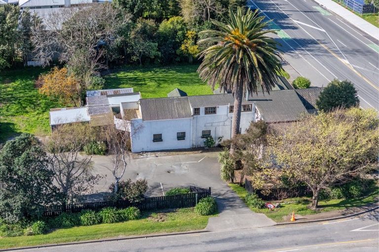 Photo of property in 3 State Highway 1, Otaki, 5512