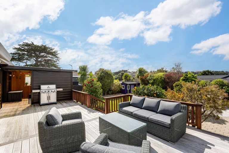 Photo of property in 3 Eclipse Lane, Whitby, Porirua, 5024