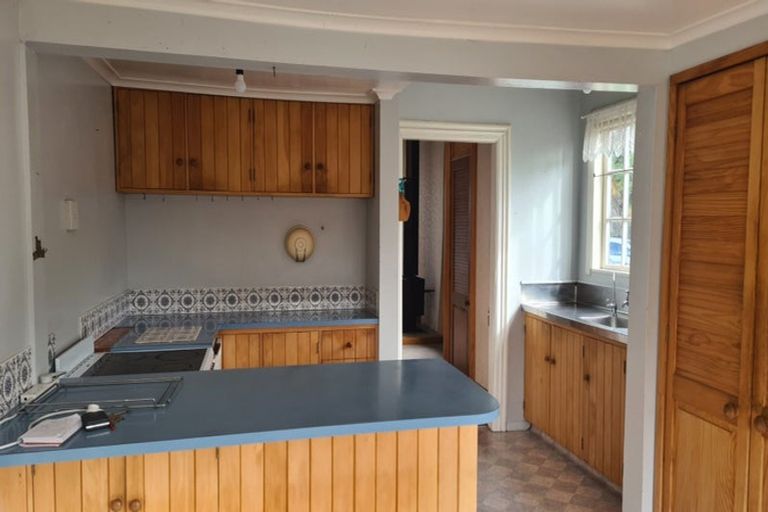 Photo of property in 27 Wood Street, Greytown, 5712