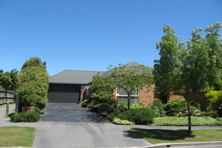 Photo of property in 28 Berkshire Drive, Avonhead, Christchurch, 8042