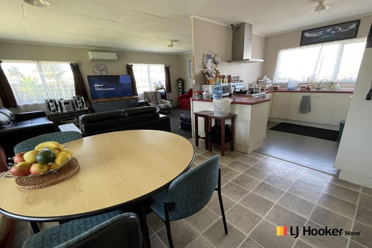 Photo of property in 1/5 Solveig Place, Randwick Park, Auckland, 2105