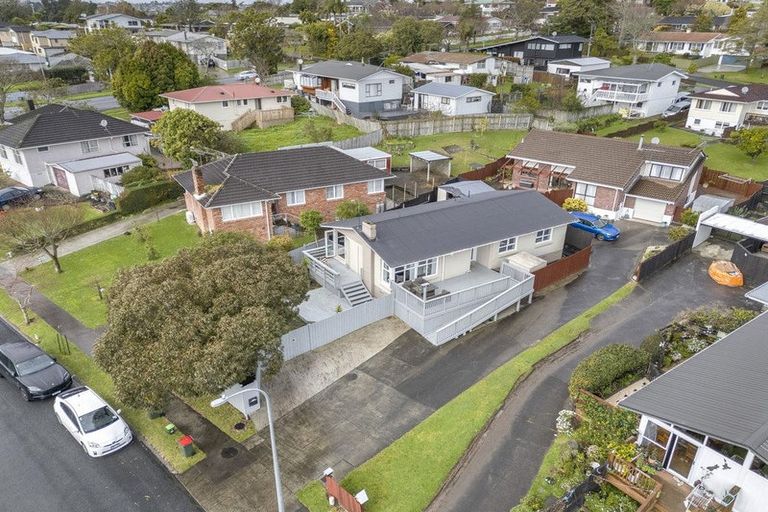 Photo of property in 1/51 Larne Avenue, Pakuranga Heights, Auckland, 2010