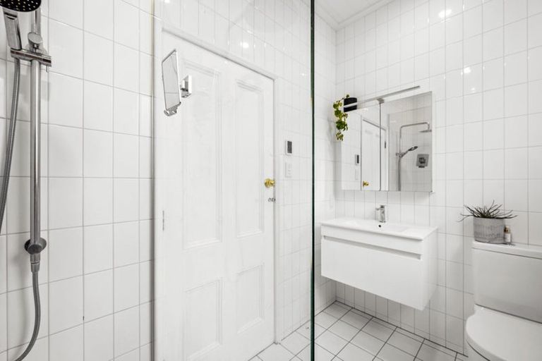 Photo of property in 7 Manley Terrace, Newtown, Wellington, 6021