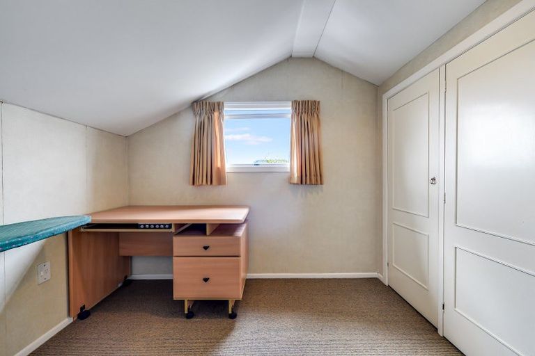 Photo of property in 43 Chedworth Avenue, Chedworth, Hamilton, 3210