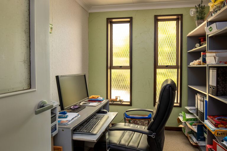 Photo of property in 10 View Road, Bridge Hill, Alexandra, 9320