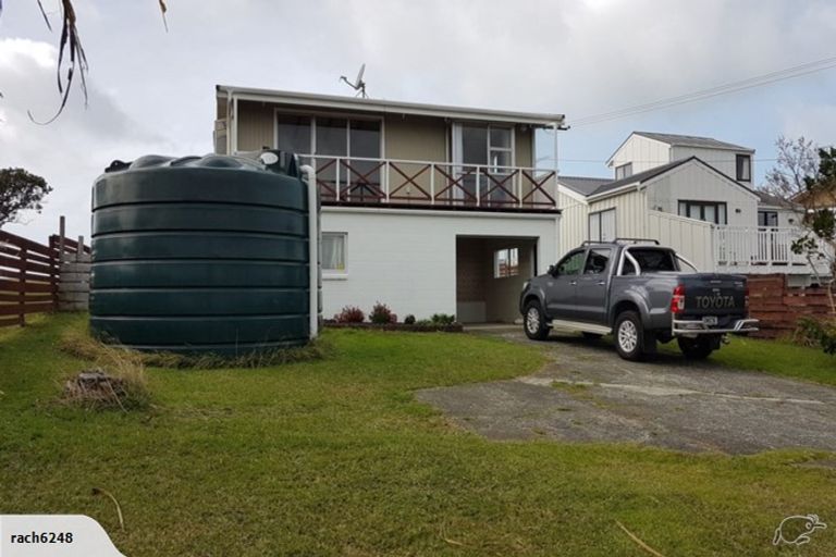 Photo of property in 18 Shakespear Road, Army Bay, Whangaparaoa, 0930