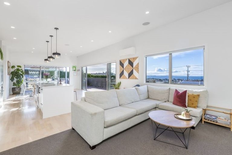 Photo of property in 42 Brightside Road, Stanmore Bay, Whangaparaoa, 0932