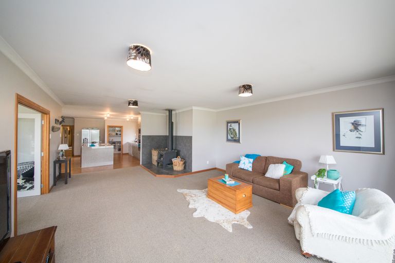 Photo of property in 97a Albert Road, Tokomaru, Palmerston North, 4474