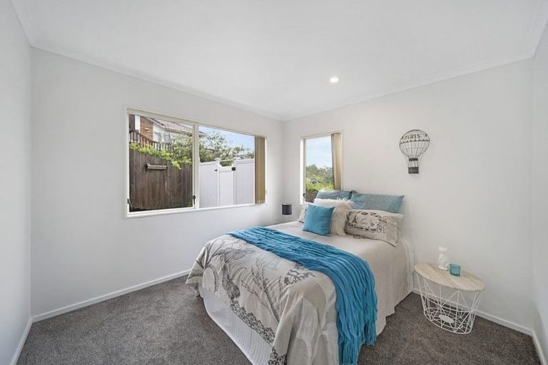 Photo of property in 39 Jadewynn Drive, Massey, Auckland, 0614