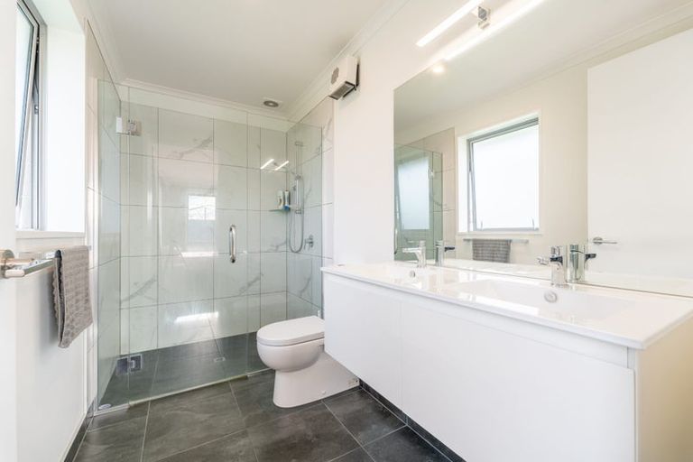 Photo of property in 16 Thomas Street, West End, Timaru, 7910