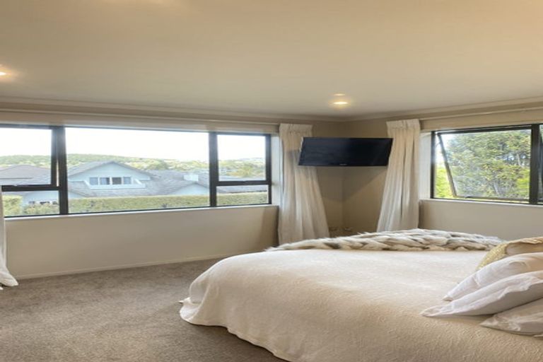 Photo of property in 2 Ellivani Rise, Pukekohe, 2120