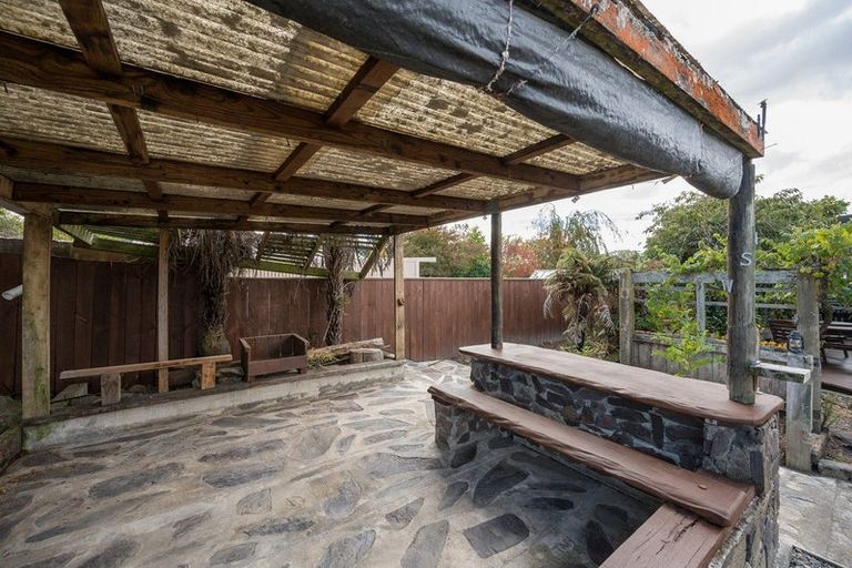 Photo of property in 1 Bird Lane, Wakefield, 7025