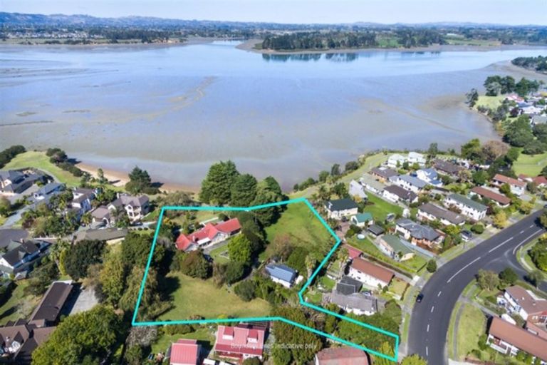 Photo of property in 14a Carnoustie Drive, Wattle Downs, Auckland, 2103