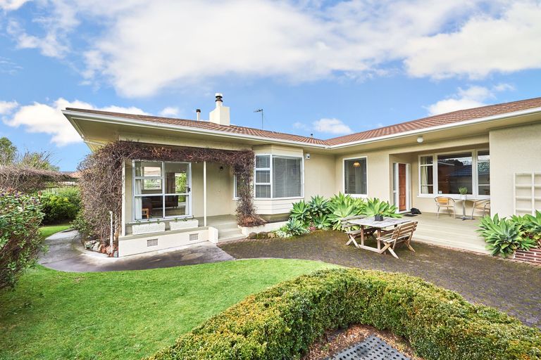 Photo of property in 387 Albert Street, Hokowhitu, Palmerston North, 4410