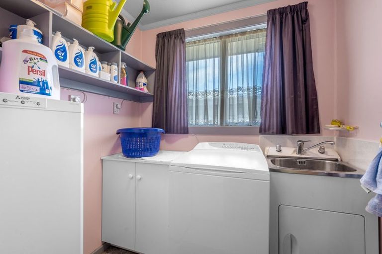 Photo of property in 68 Forfar Crescent, Rockdale, Invercargill, 9812