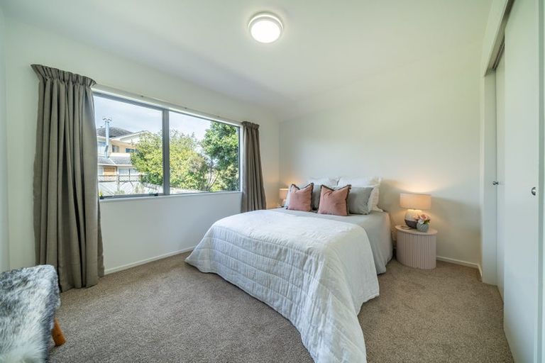 Photo of property in 12 Lanyon Place, Whitby, Porirua, 5024