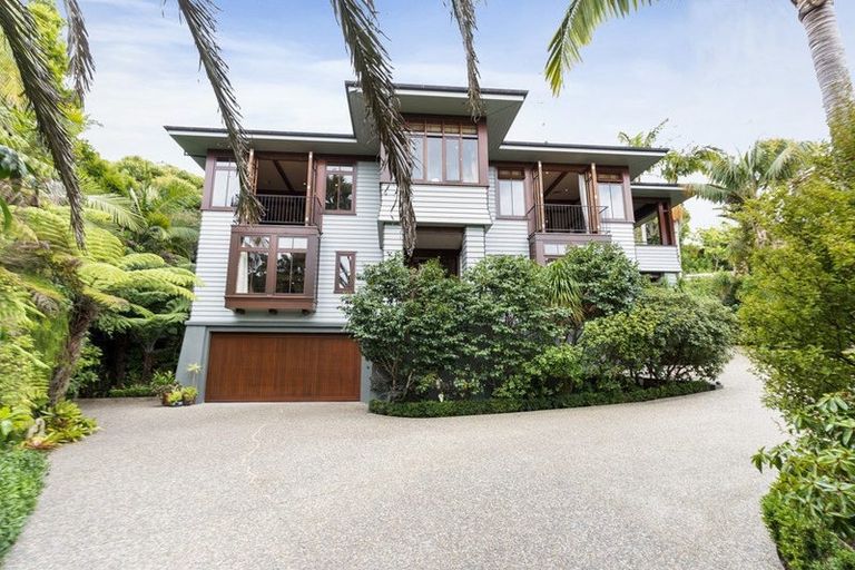 Photo of property in 27a Maritime Terrace, Birkenhead, Auckland, 0626