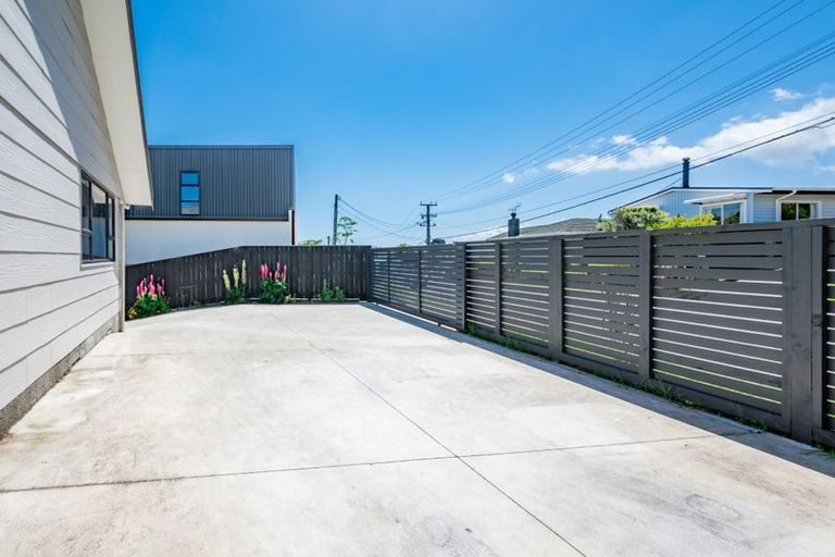 Photo of property in 50 Dale Road, Raumati South, Paraparaumu, 5032