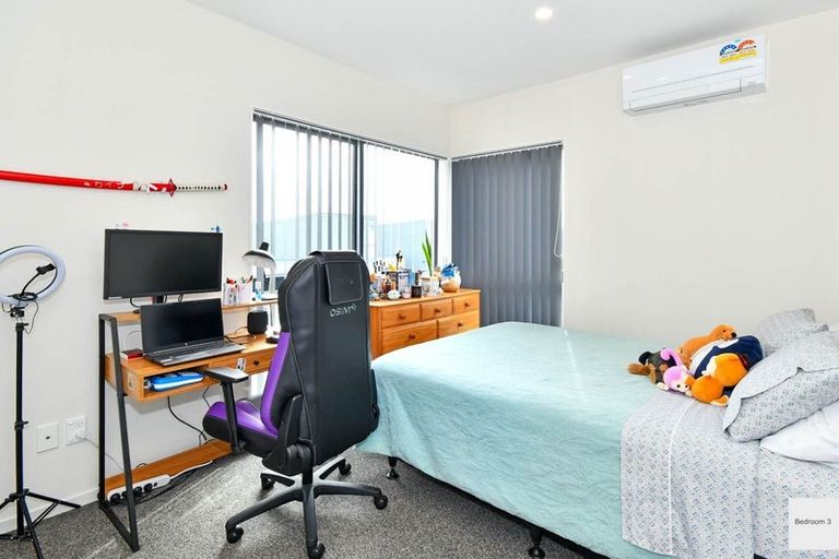 Photo of property in 13 Te Aparangi Road, Papakura, 2110