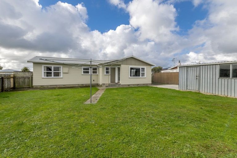 Photo of property in 6 Ross Street, Levin, 5510