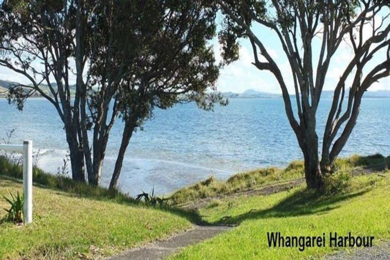 Photo of property in 286 One Tree Point Road, One Tree Point, 0118