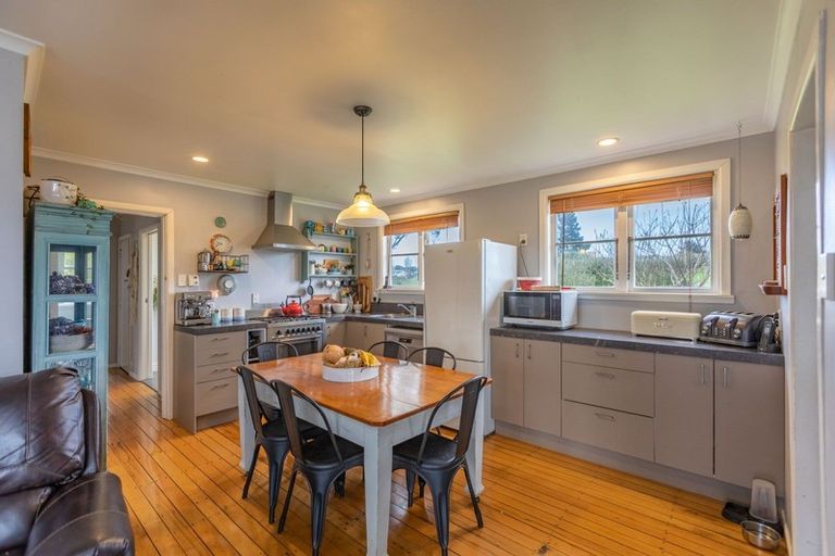 Photo of property in 314 White Road, Waipawa, Otane, 4277