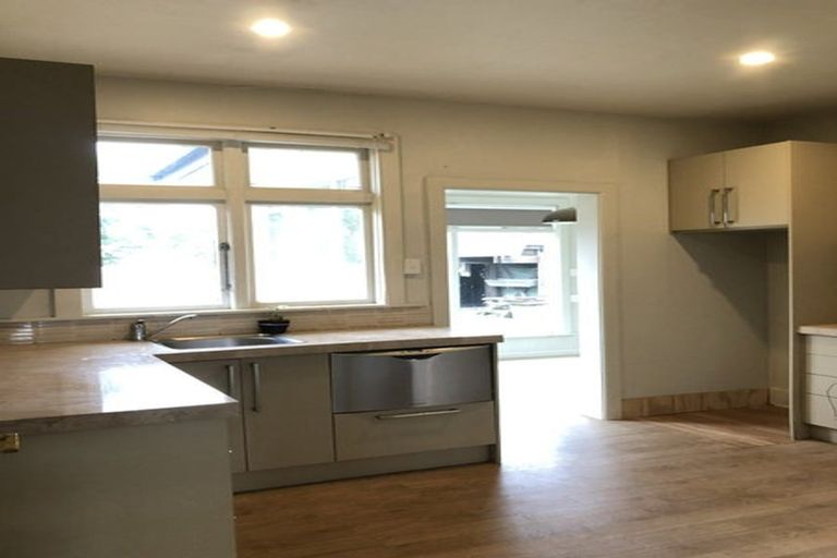 Photo of property in 98 Kahu Road, Fendalton, Christchurch, 8041