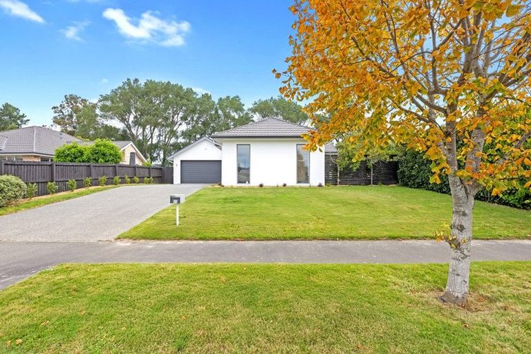 Photo of property in 25 Mokihi Gardens, Hillmorton, Christchurch, 8024