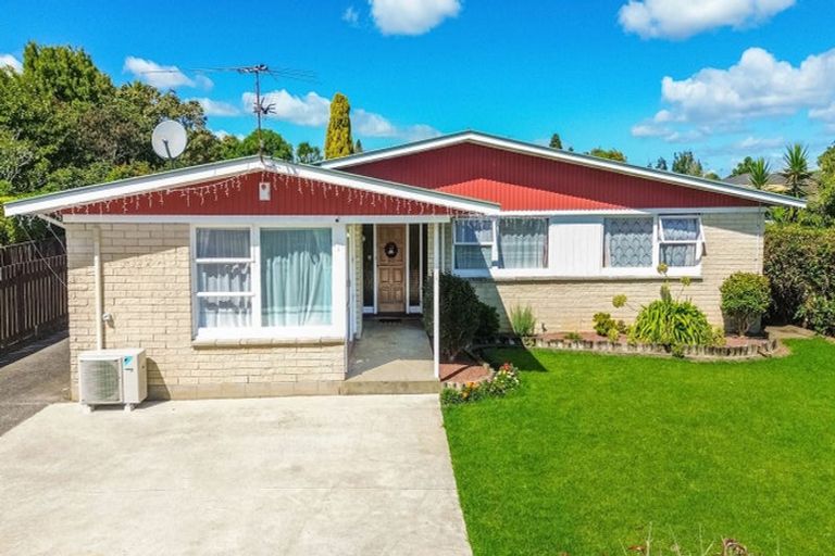 Photo of property in 30 Sunnypark Avenue, Rosehill, Papakura, 2113