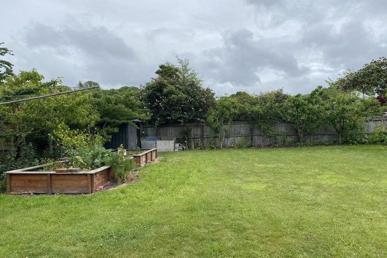 Photo of property in 39 Straven Road, Riccarton, Christchurch, 8011