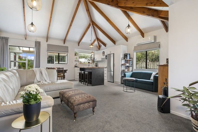 Photo of property in 6 Dillon Drive, Bell Block, New Plymouth, 4312