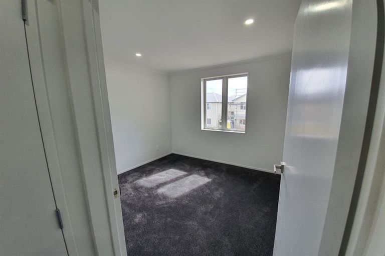 Photo of property in 11 Warbler Crescent, Papakura, 2110