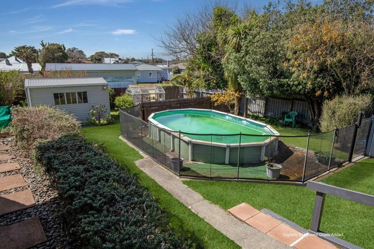 Photo of property in 102 Matai Street, Castlecliff, Whanganui, 4501
