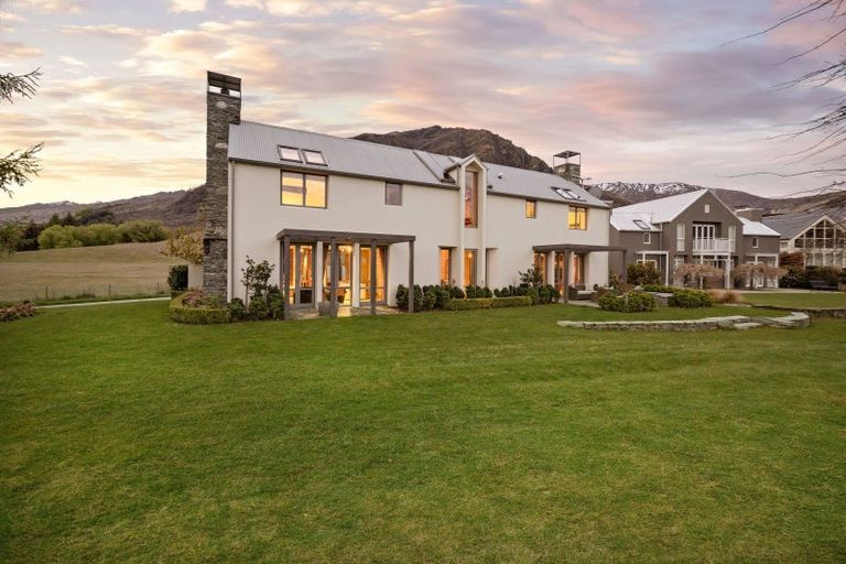 Photo of property in Millbrook Resort, 1 Malaghans Ridge, Arrowtown, 9371