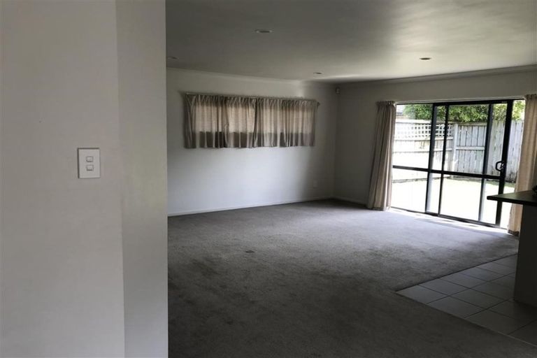 Photo of property in 128 Settlement Road, Papakura, 2110