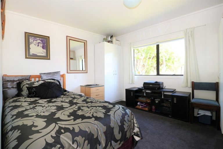 Photo of property in 13 Marlin Place, Whiritoa, Whangamata, 3691
