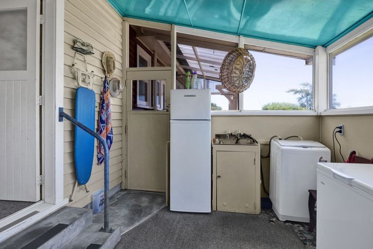 Photo of property in 24 Tarahua Road, Vogeltown, New Plymouth, 4310