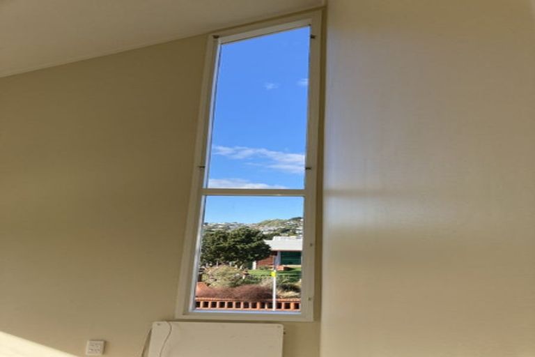 Photo of property in 1/33 Frankmoore Avenue, Johnsonville, Wellington, 6037