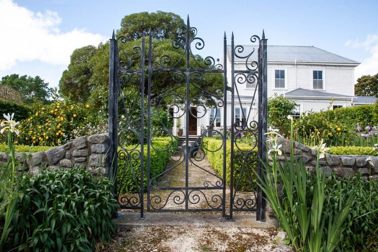 Photo of property in Tuhitarata Homestead, 2337 Kahutara Road, Pirinoa, Featherston, 5772