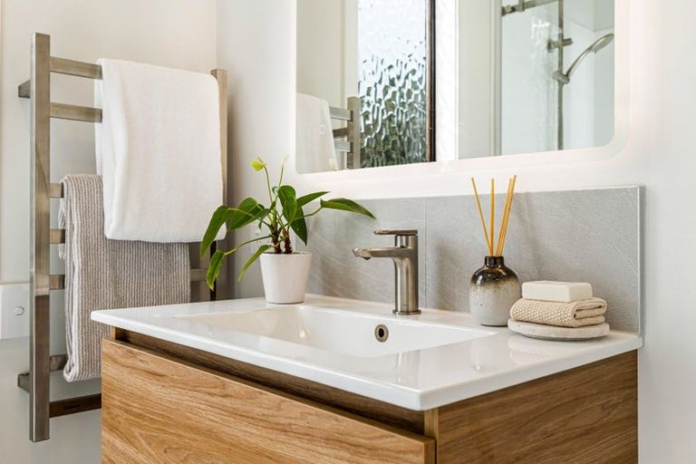 Photo of property in 1/452 Hibiscus Coast Highway, Orewa, 0931