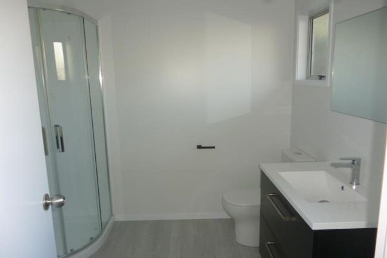Photo of property in 5n The Esplanade, Eastern Beach, Auckland, 2012