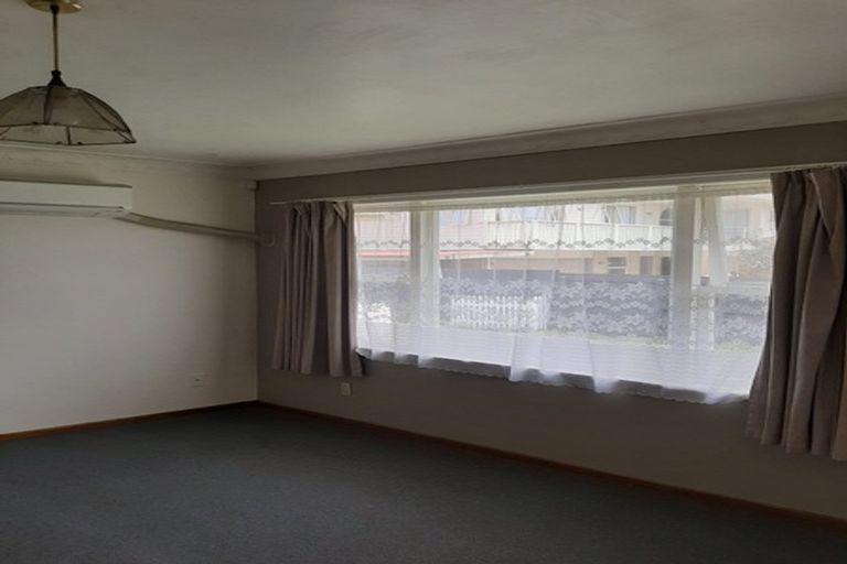 Photo of property in 1/53 Kenderdine Road, Papatoetoe, Auckland, 2025